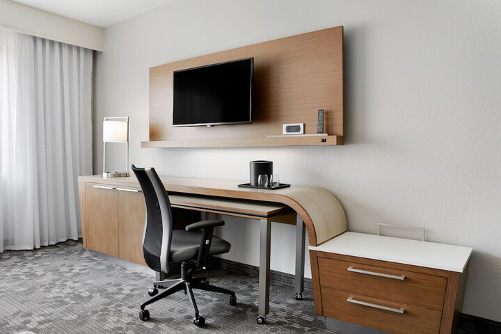 Courtyard by Marriott Dallas Grand Prairie