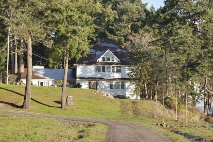 Swartz Bay Farm