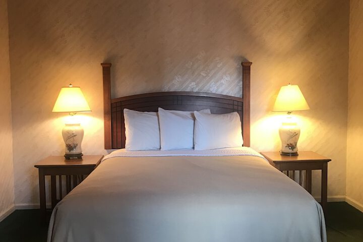 Room 26 of 90