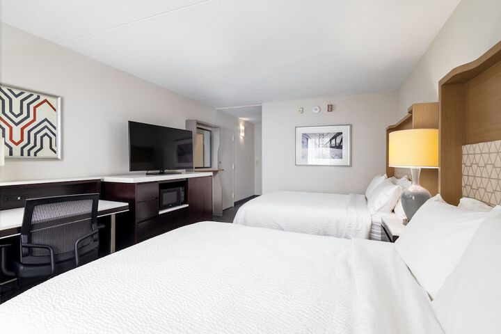 Room 25 of 48