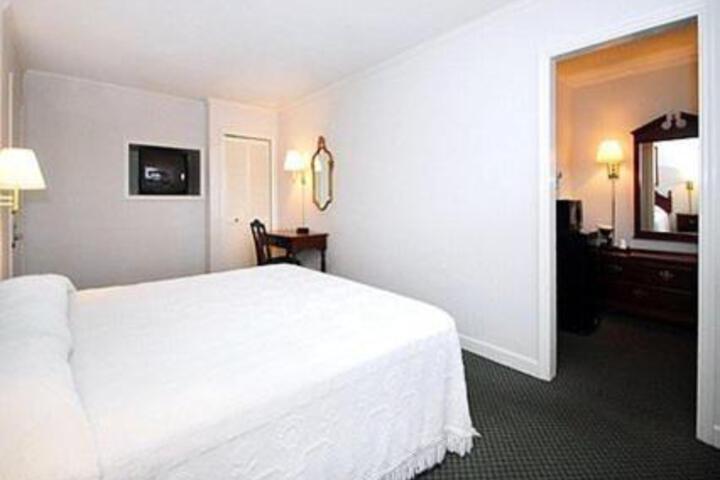 Ambassador Inn
