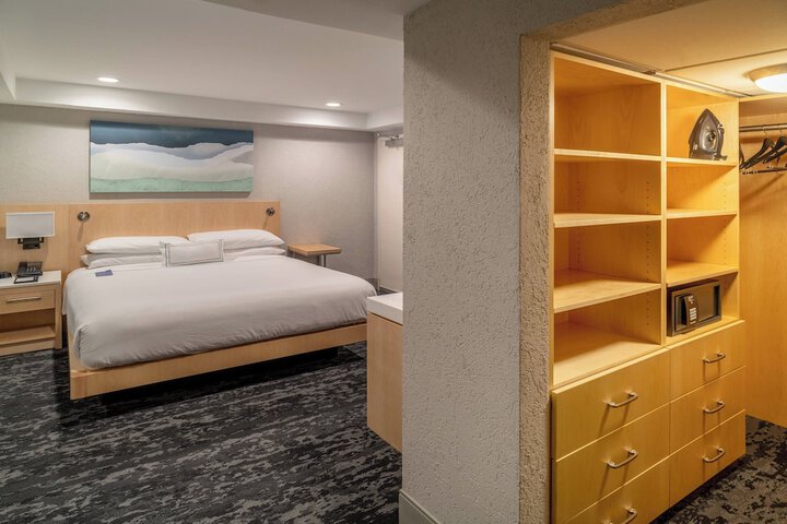 Delta Hotels by Marriott Huntington Downtown