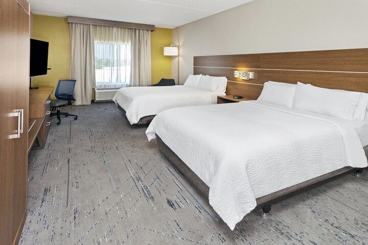 Holiday Inn Express & Suites Chicago West - OHare Arpt Area by IHG
