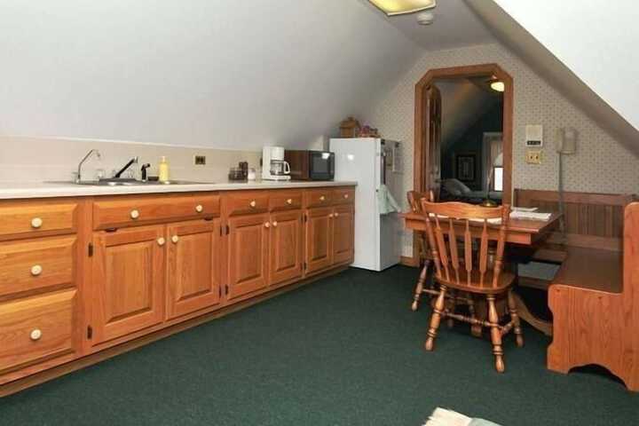 Victorian Loft B & B