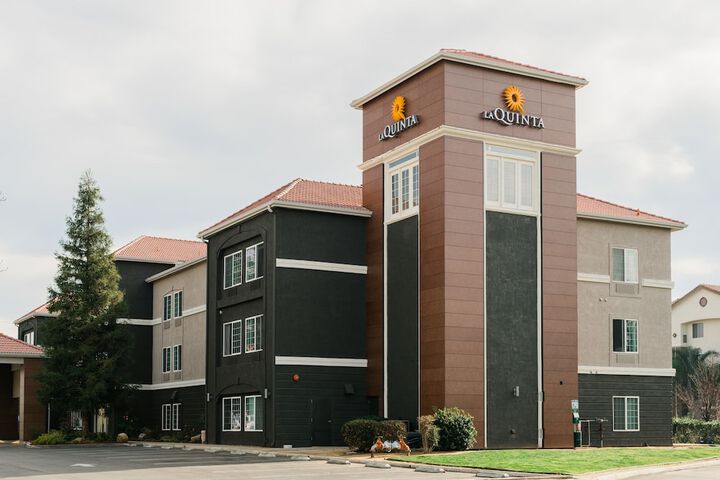La Quinta Inn & Suites by Wyndham Bakersfield North