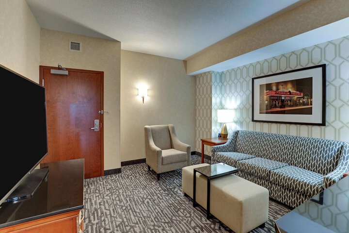Room 14 of 61