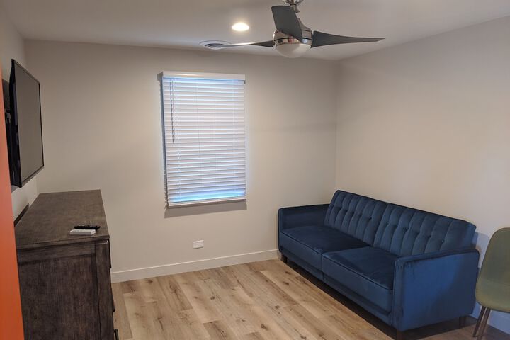Room 35 of 46