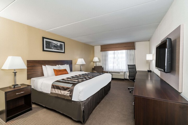 Room 10 of 31