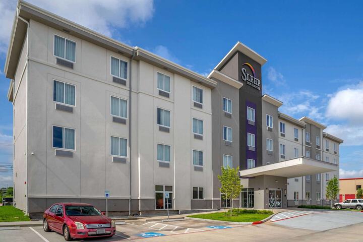 Hotel 2 of 32