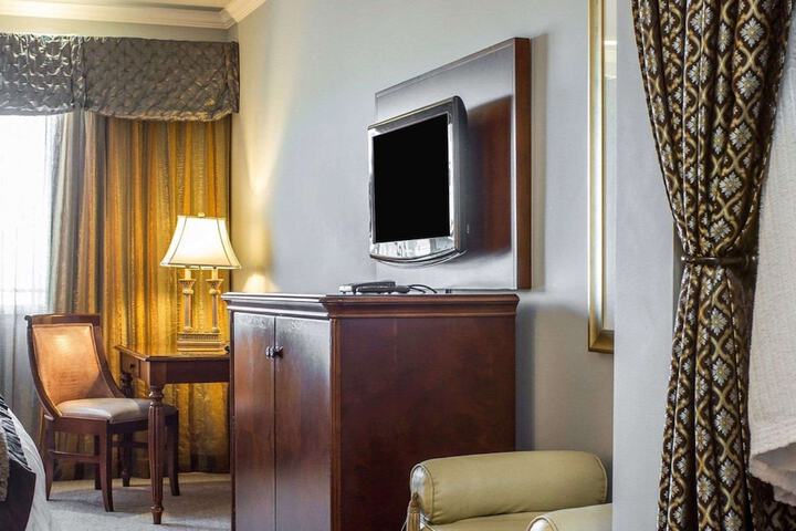Room 16 of 40