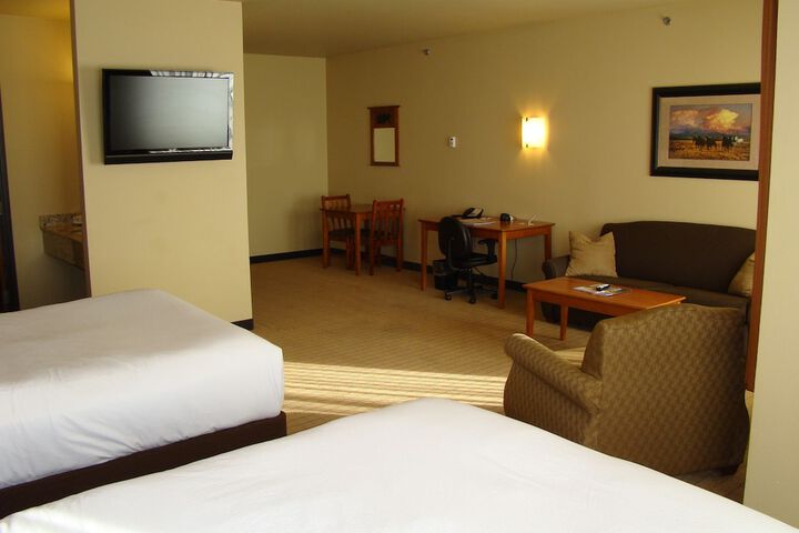 Room 52 of 66