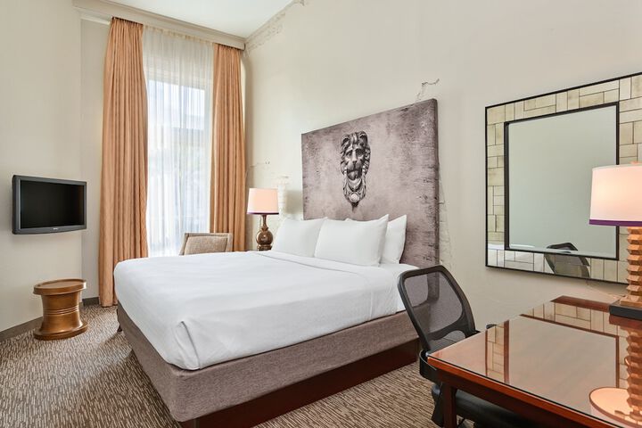 Room 48 of 112