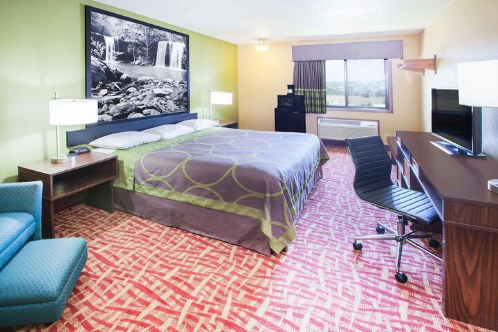 Room 23 of 28