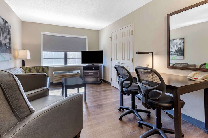 Room 21 of 28