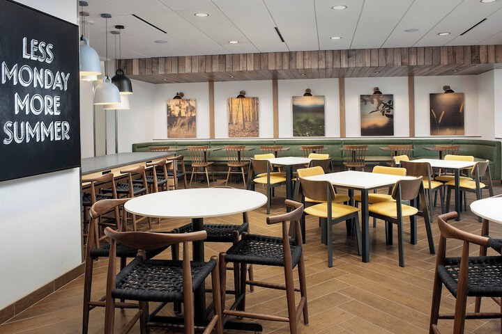 Fairfield Inn & Suites by Marriott Knoxville Lenoir City / I-75
