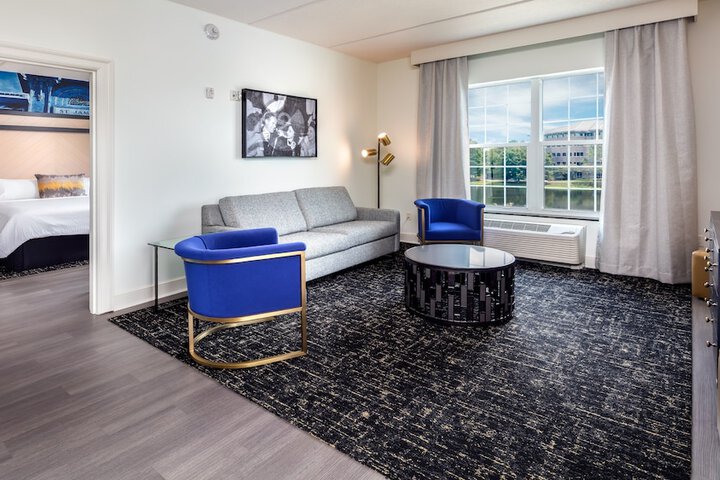 Room 30 of 49