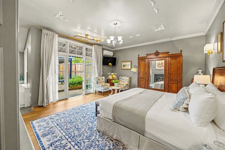 McCully House Inn