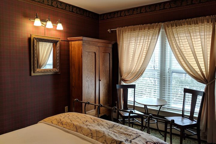 Room 14 of 60