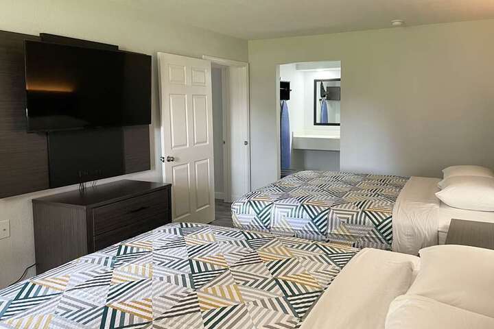 Room 74 of 100