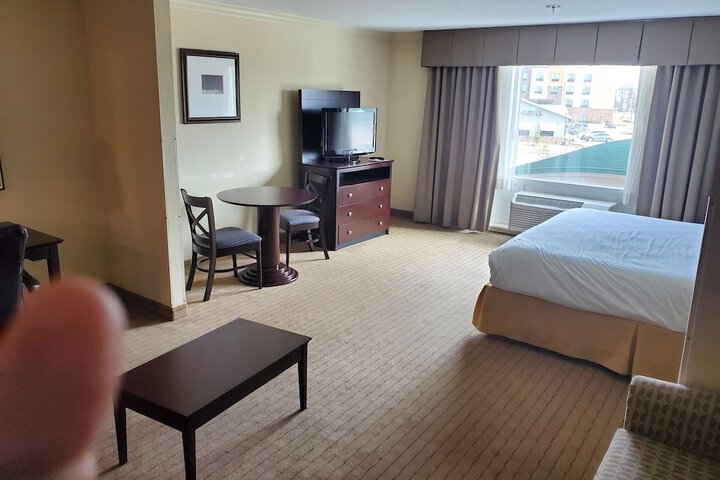 Room 15 of 23