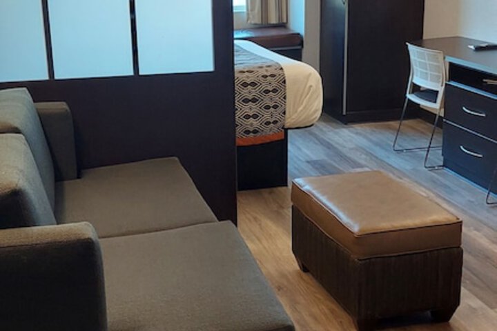 Room 51 of 65