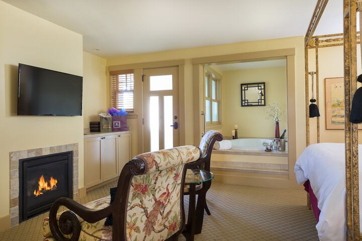 Room 73 of 125