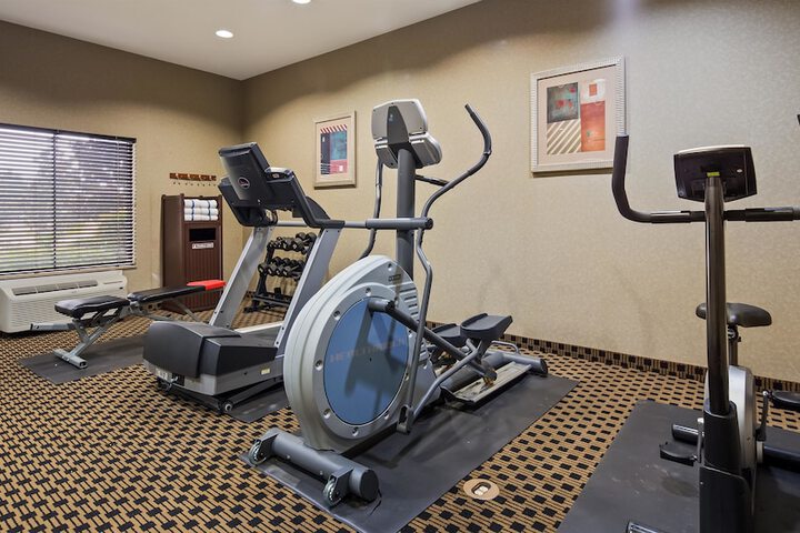 Best Western Plus Goodman Inn & Suites
