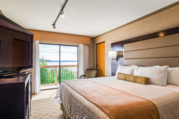 Room 42 of 67