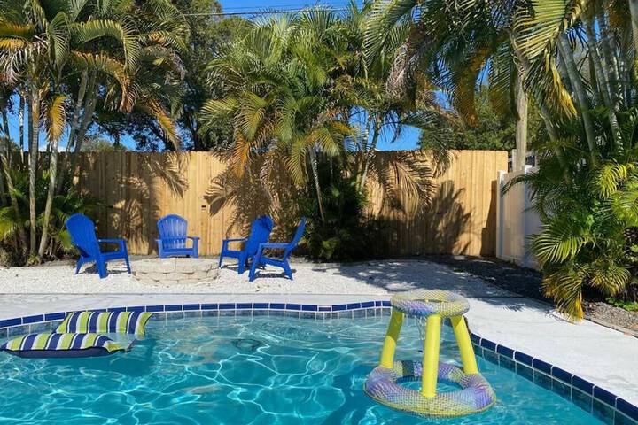 Heated Pool Close to St. Pete Tampa Pet Friendly