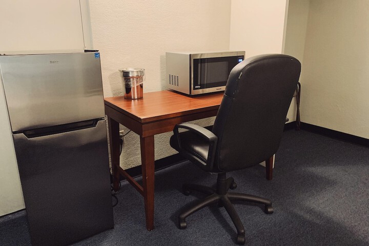 Room 32 of 39