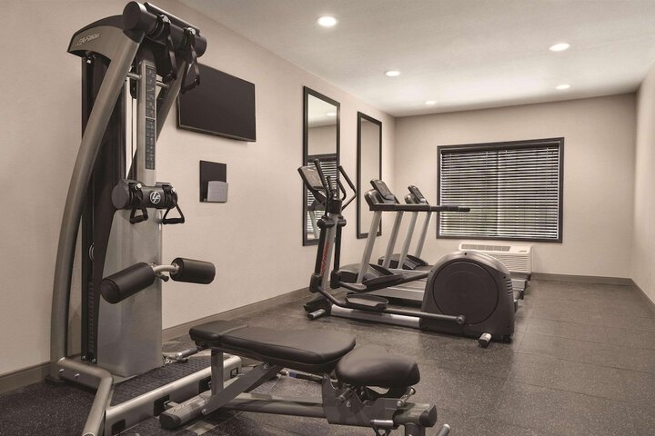 Country Inn & Suites by Radisson Detroit Lakes