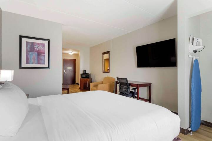 Room 18 of 32