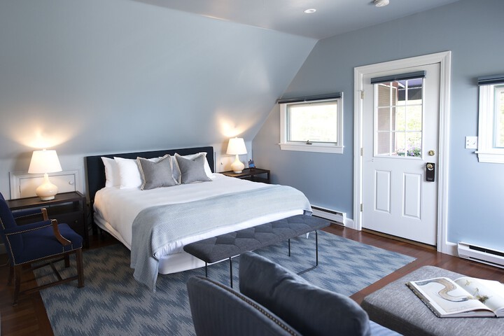 Room 10 of 33