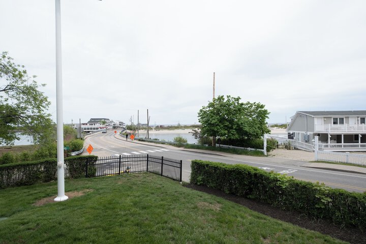 Aspinquid Resort