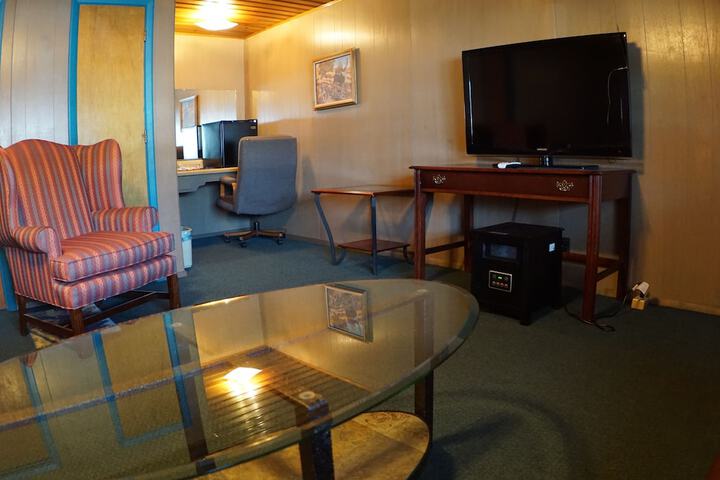 Room 27 of 82
