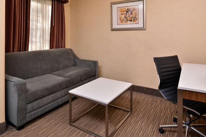 Room 16 of 37