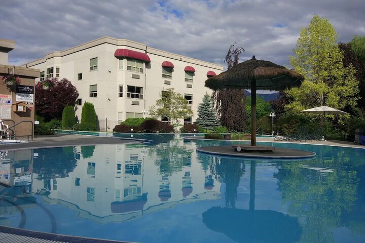 Pool 13 of 52