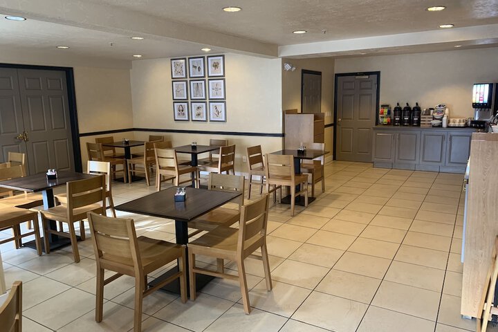 Country Inn & Suites by Radisson West Valley City, UT