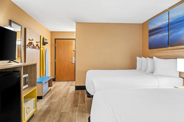 Days Inn by Wyndham Helena