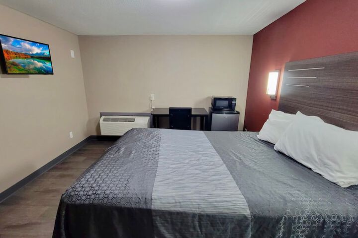 Budget Inn & Suites
