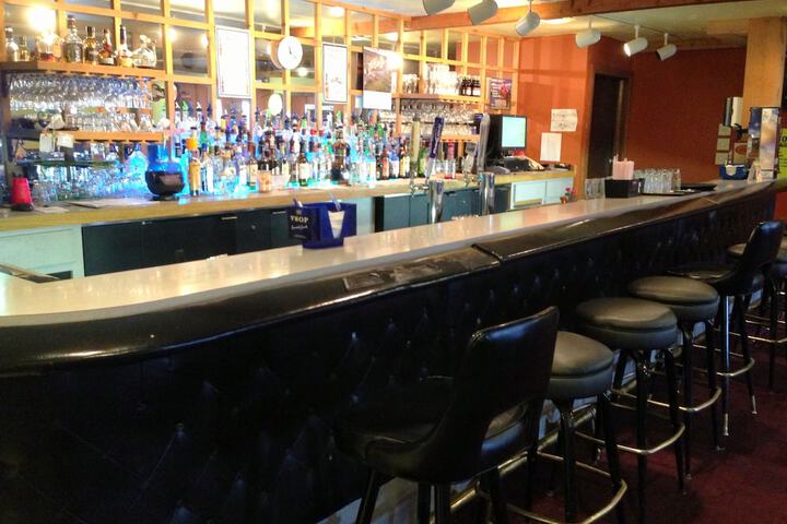 Lounge 18 of 20