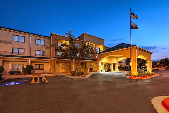 Hotel 3 of 35
