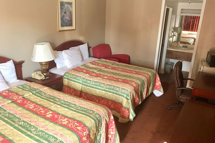 Room 30 of 38