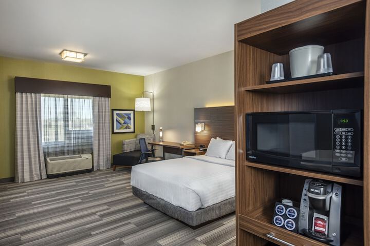 Room 151 of 348