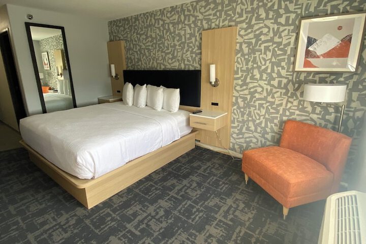Room 29 of 35