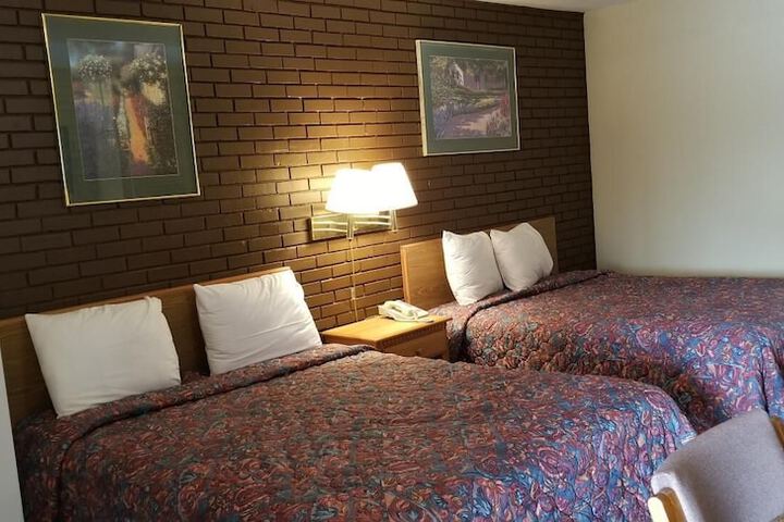 Room 6 of 14
