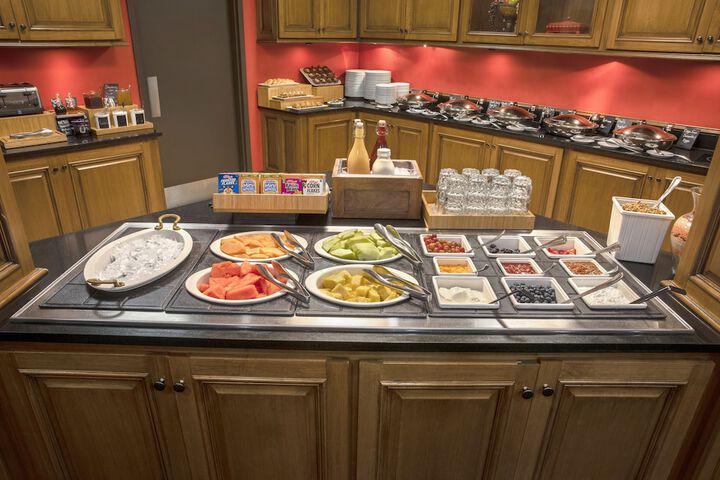 Dining 56 of 61
