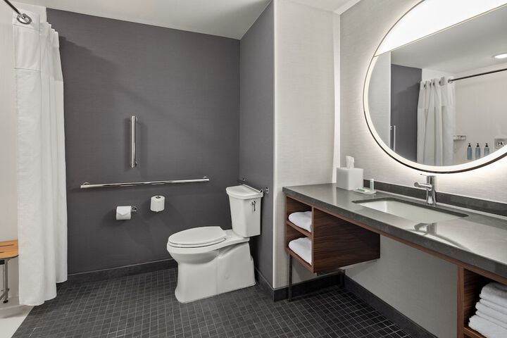 Room 8 of 22