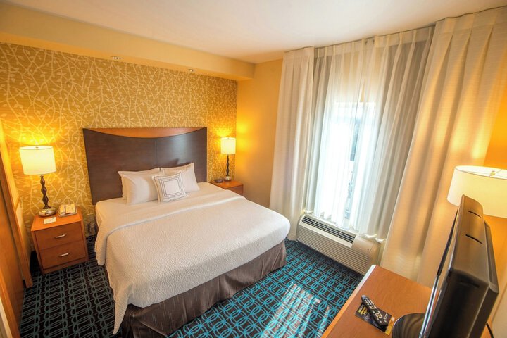 Room 15 of 23