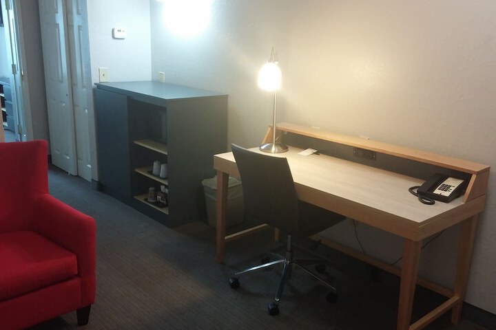 Room 15 of 21